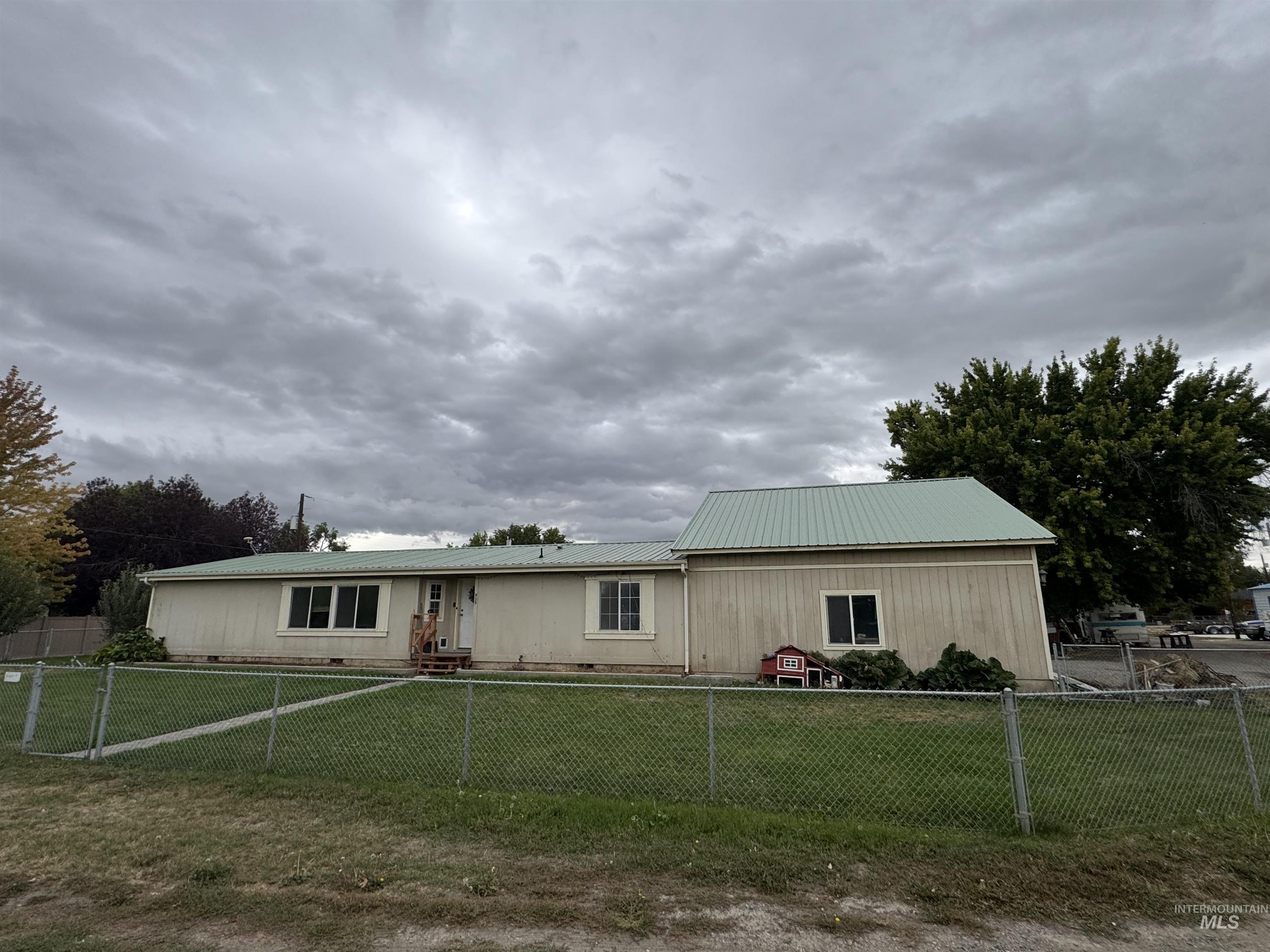 923 Colorado Street Property Photo 1