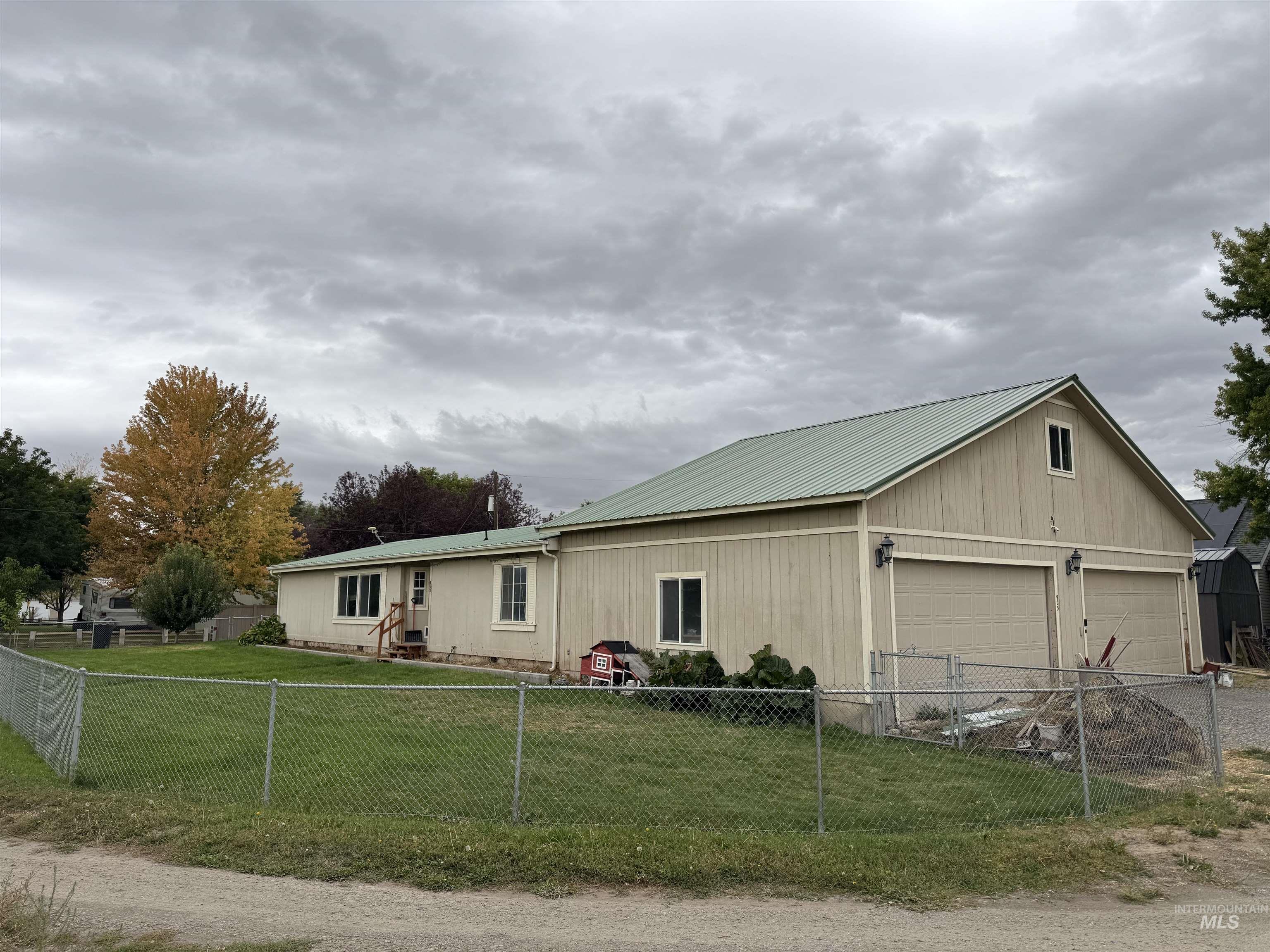 923 Colorado Street Property Photo 3