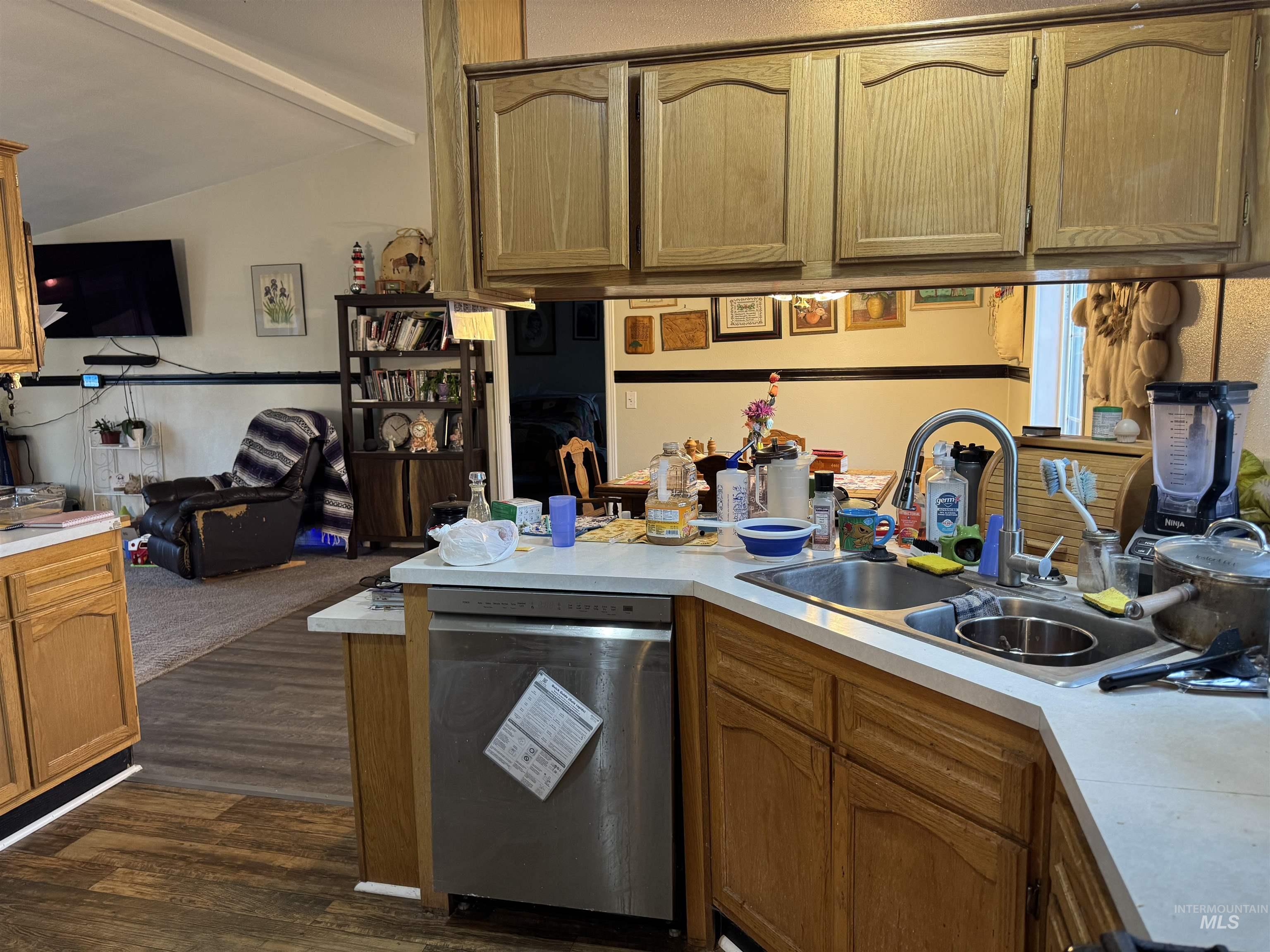 923 Colorado Street Property Photo 7