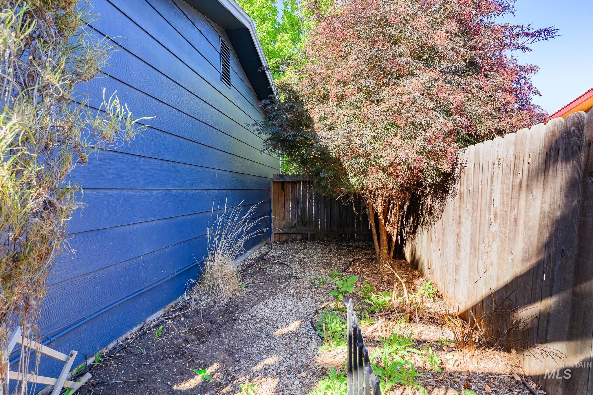 2010 N Dalton Ave Property Photo 46