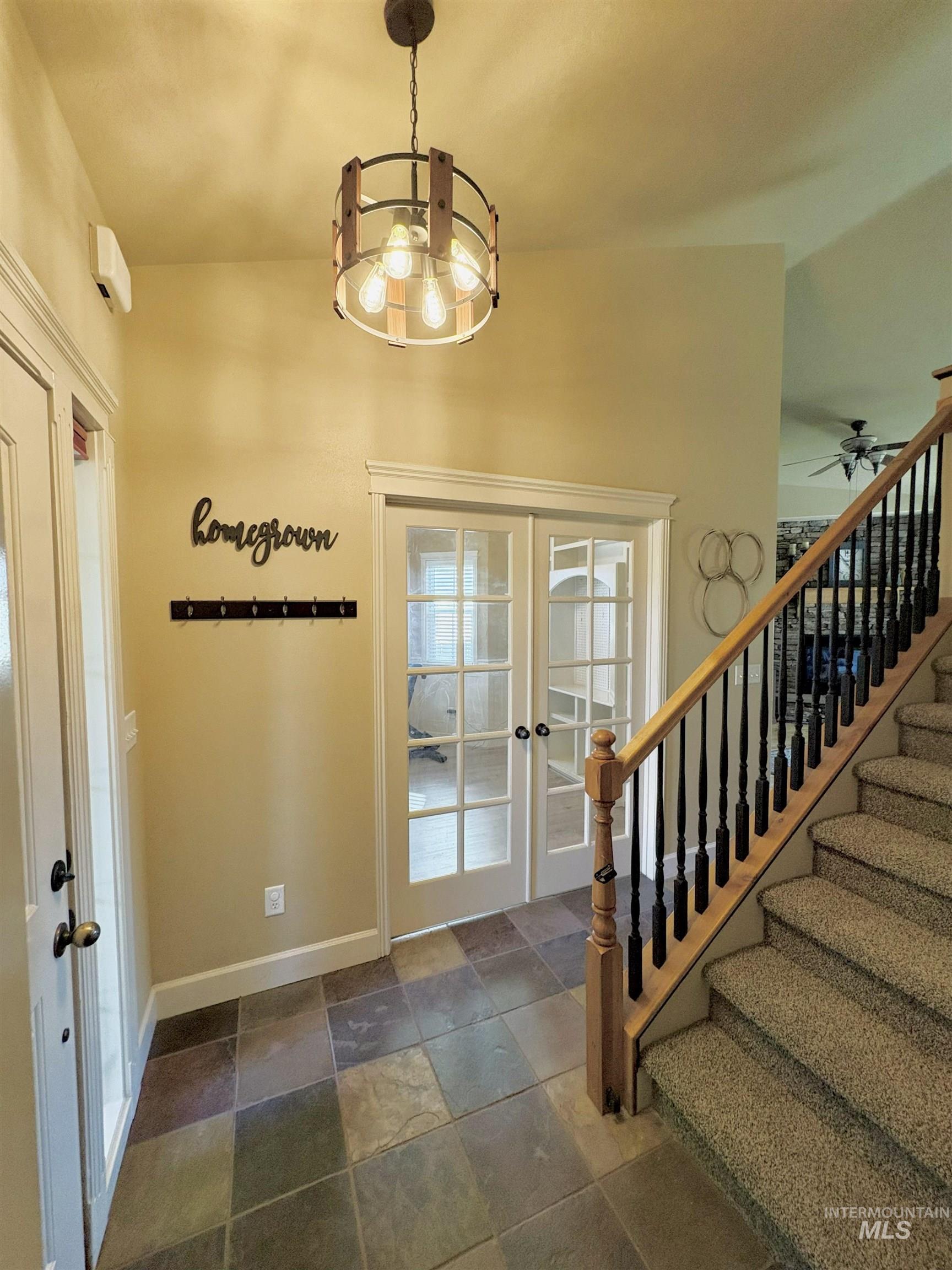 10065 Arabian Drive Property Photo 3