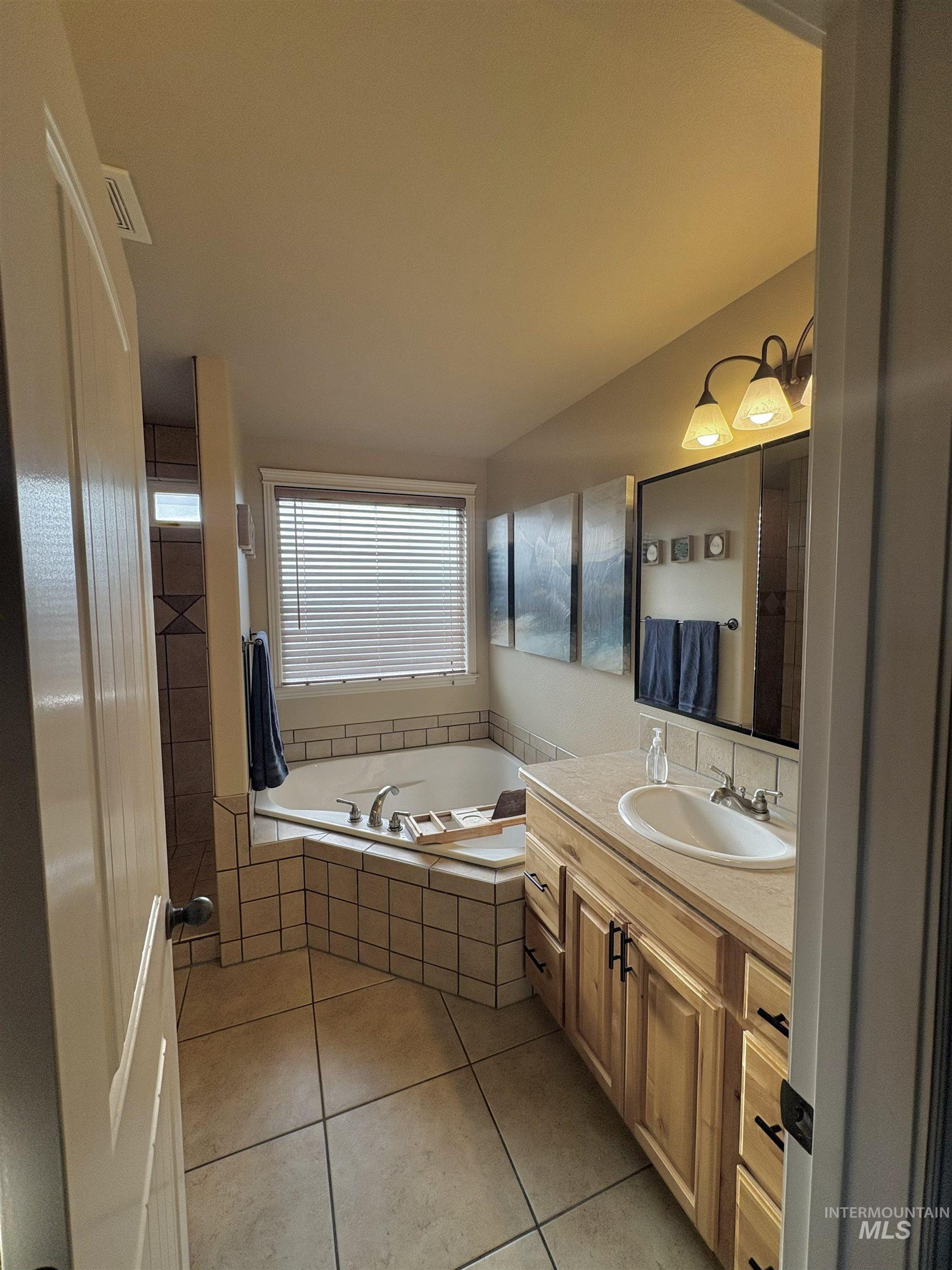 10065 Arabian Drive Property Photo 12