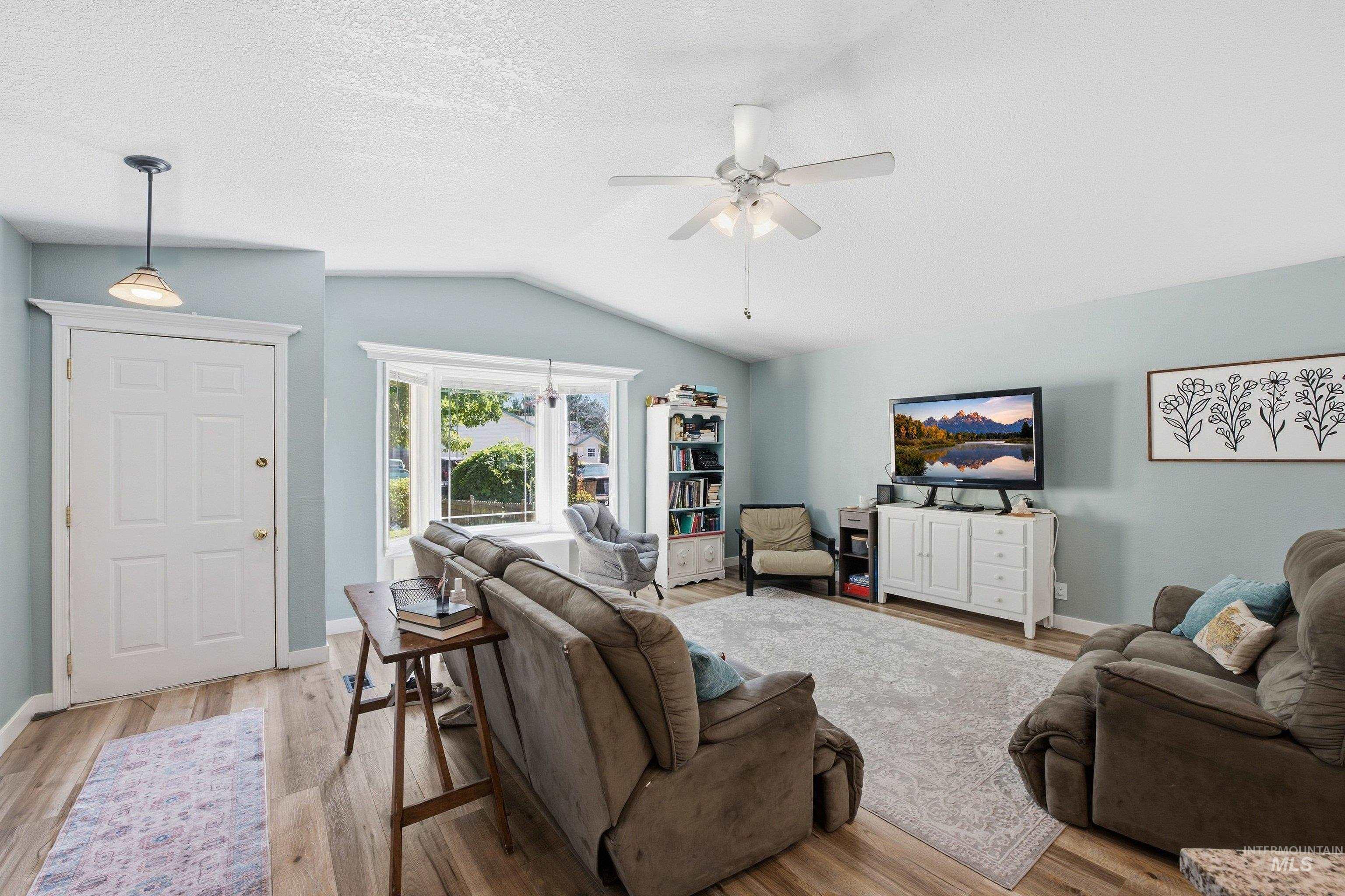 1873 N Tammy Pl Property Photo 6