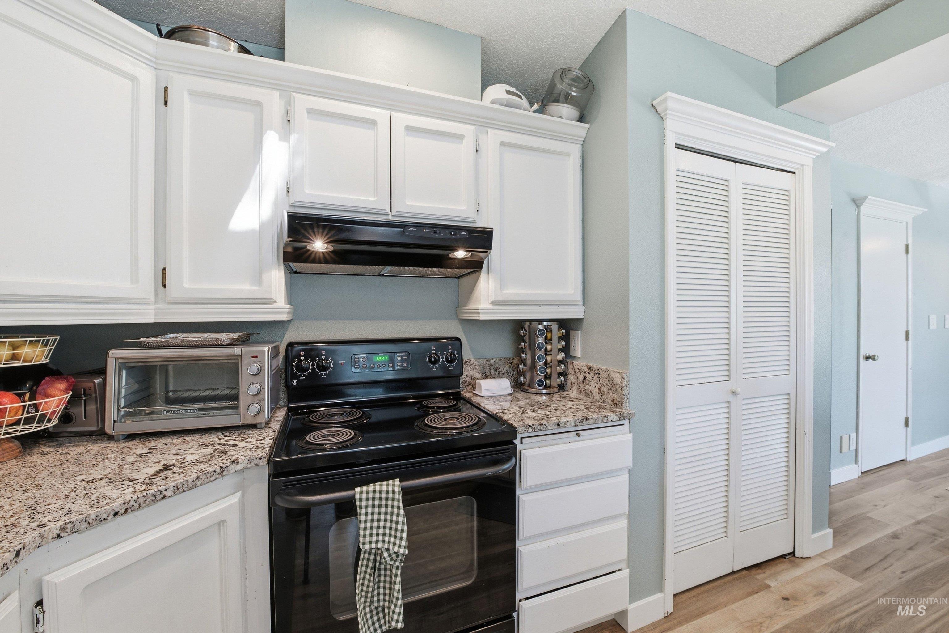 1873 N Tammy Pl Property Photo 12