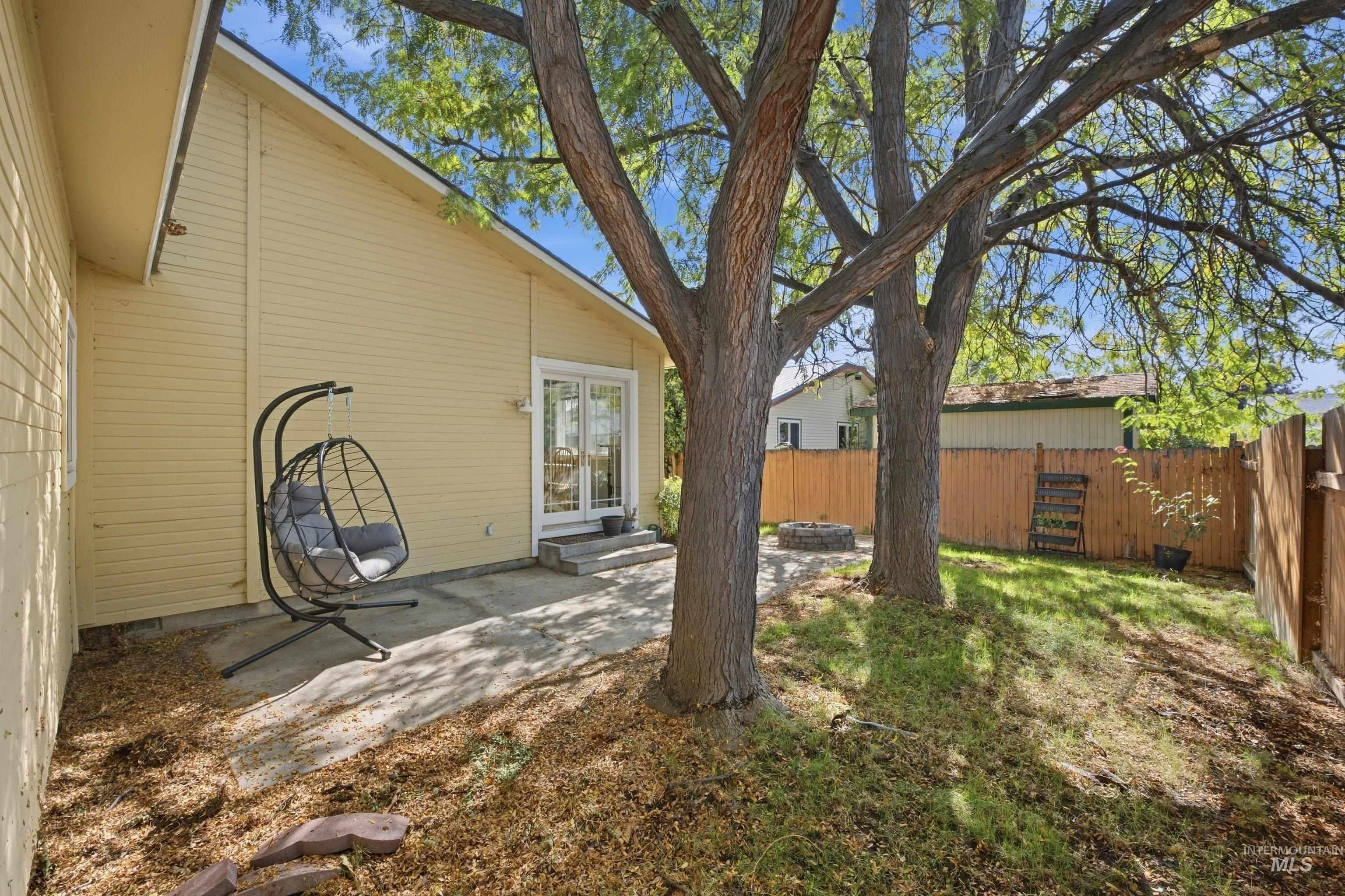 1873 N Tammy Pl Property Photo 23