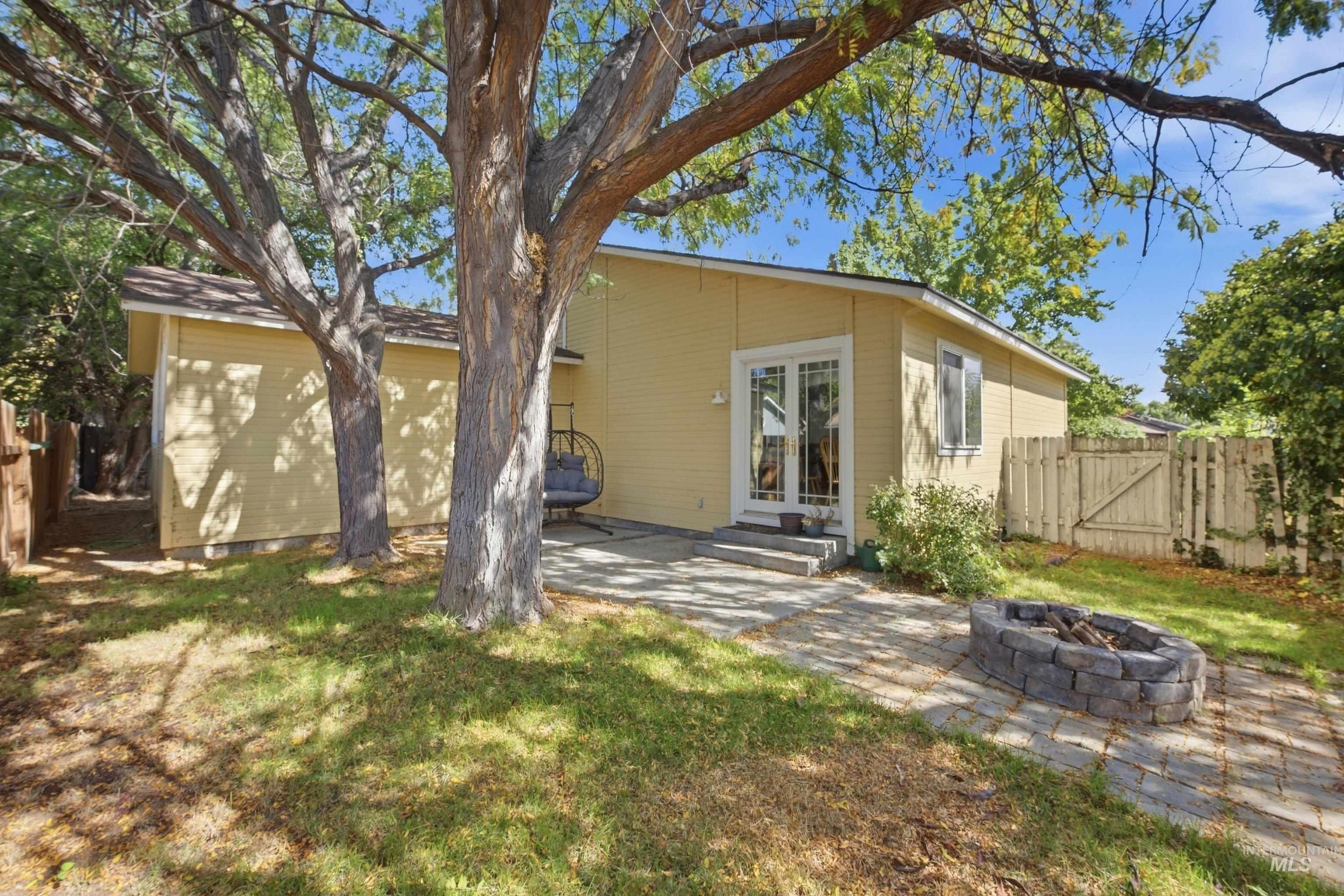 1873 N Tammy Pl Property Photo 24