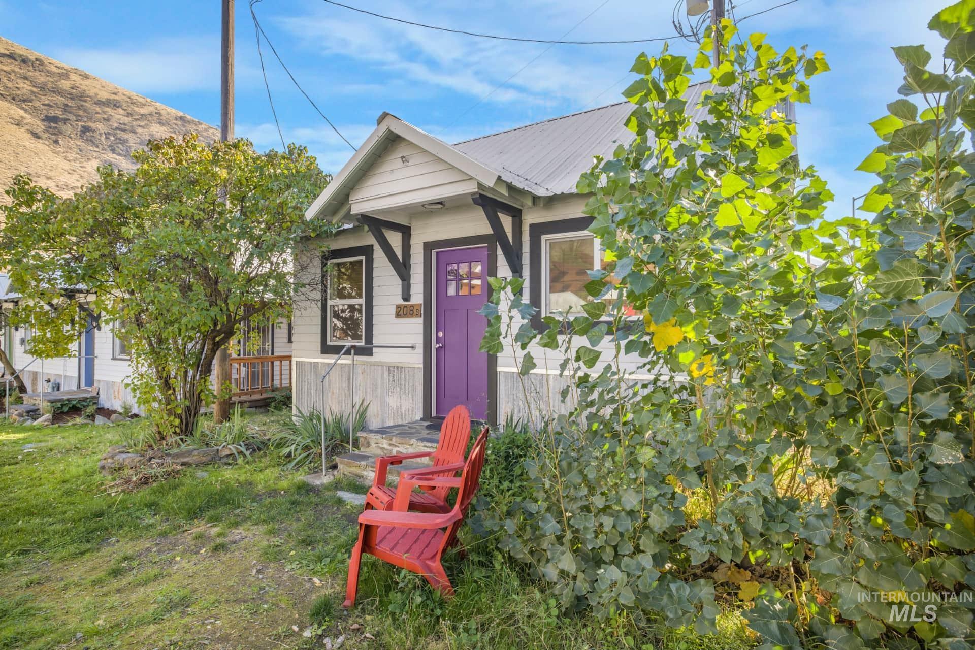 208 S Main Property Photo 13