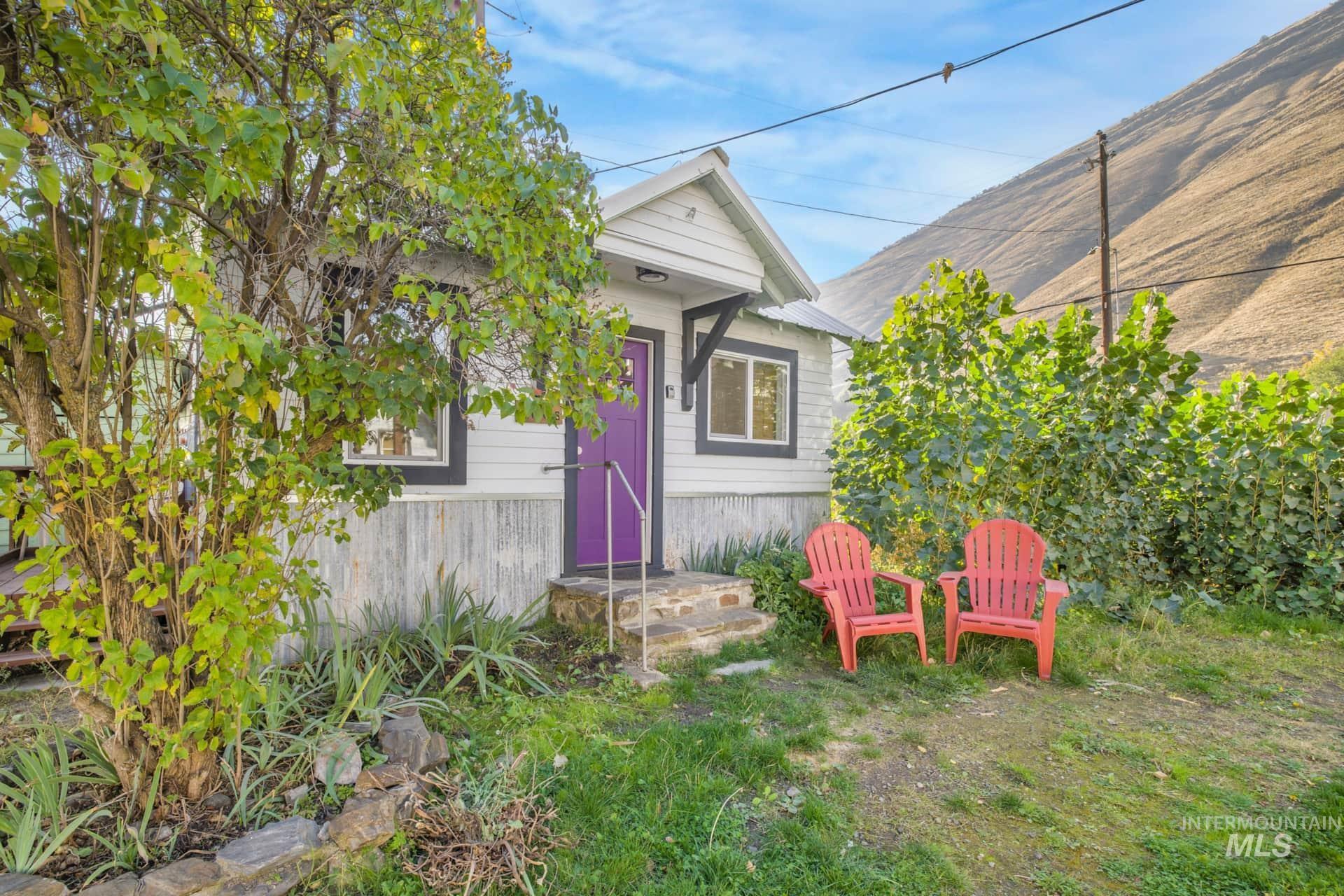 208 S Main Property Photo 14