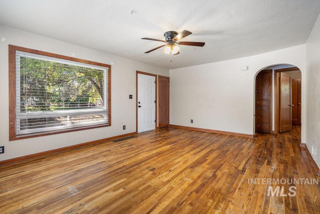 910 W Orchard Ave Property Photo 9