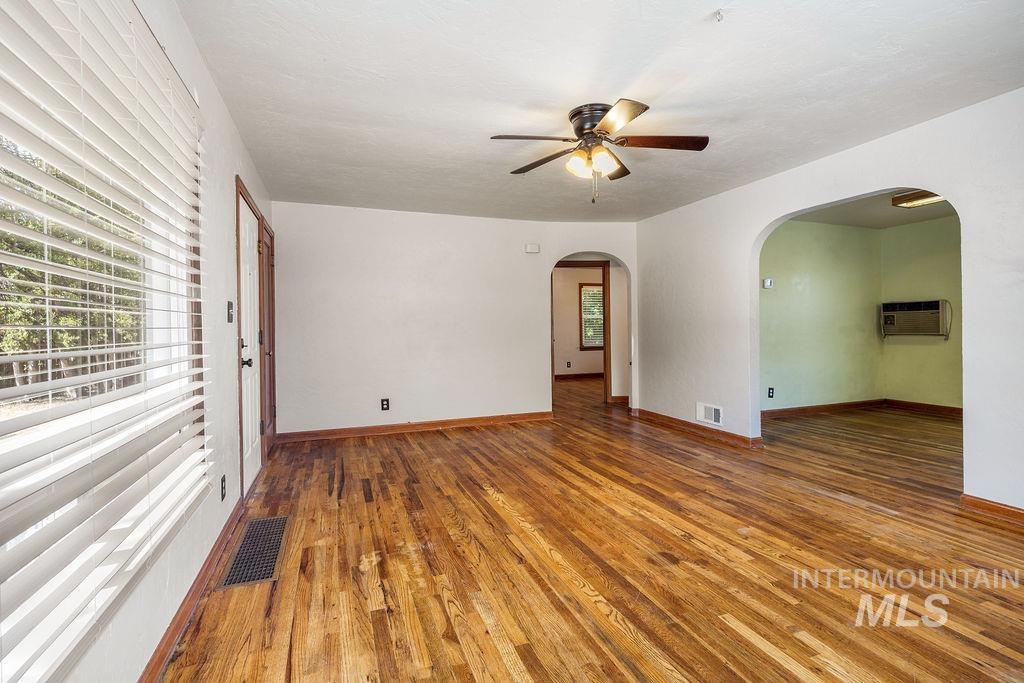 910 W Orchard Ave Property Photo 10