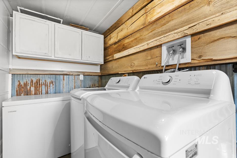 474 Harrison St. W Property Photo 37