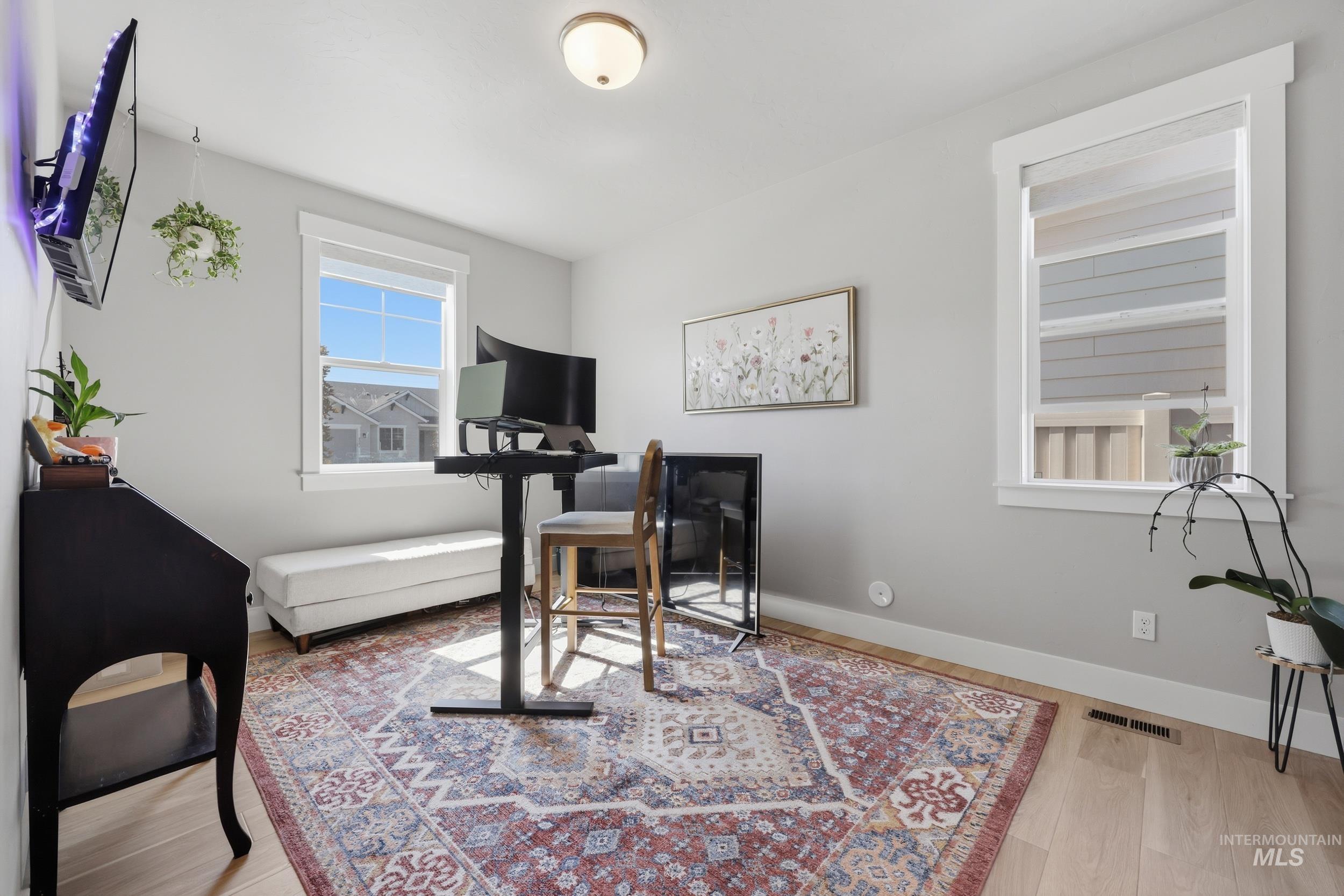 2046 W Concha Street Property Photo 16