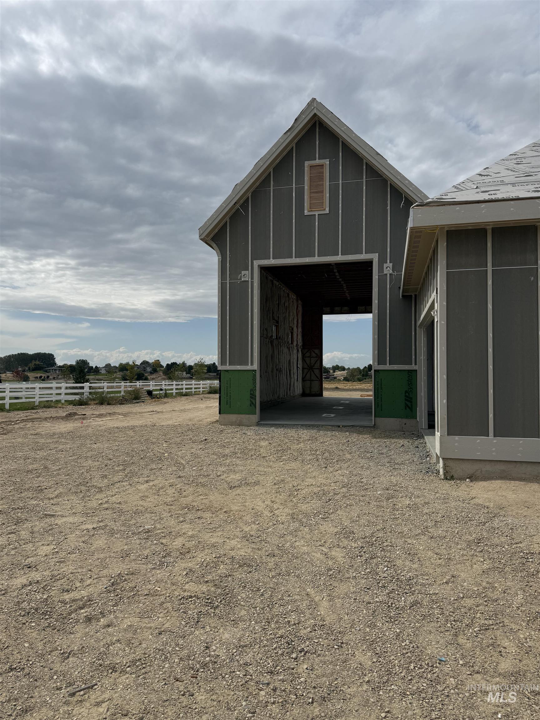 24821 Haflinger Way Property Photo 6