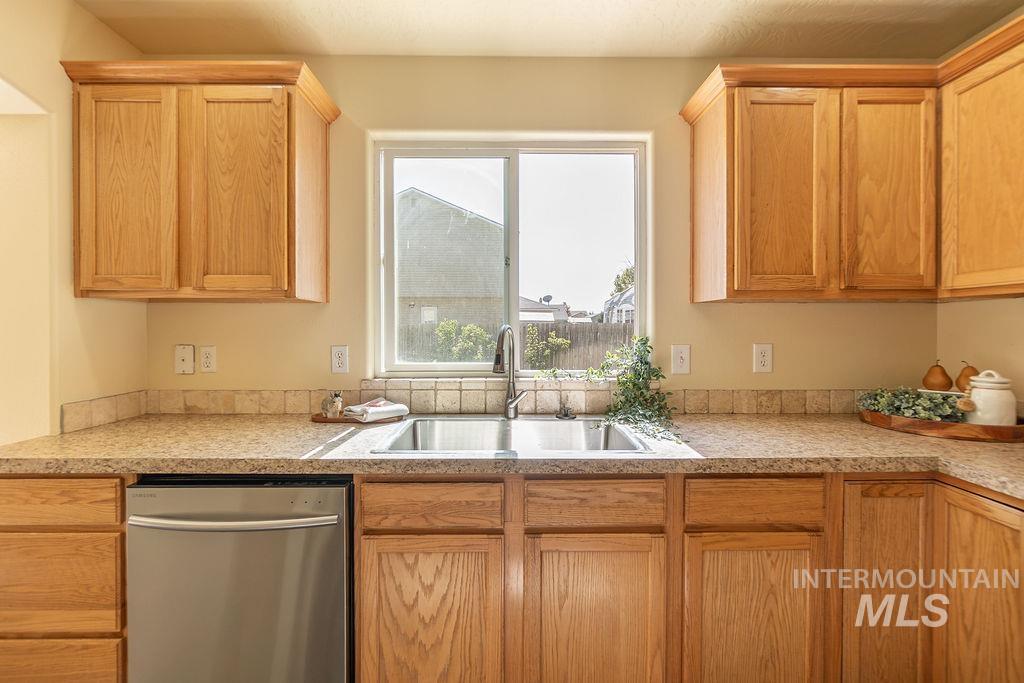 2806 Stoll Court Property Photo 12