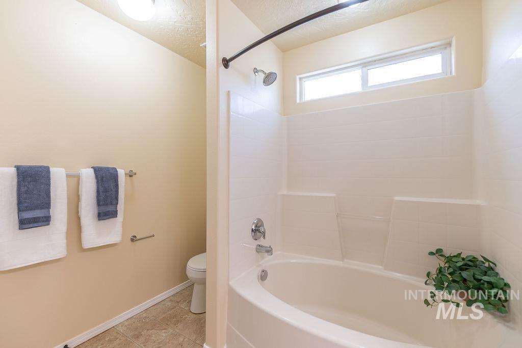 2806 Stoll Court Property Photo 22