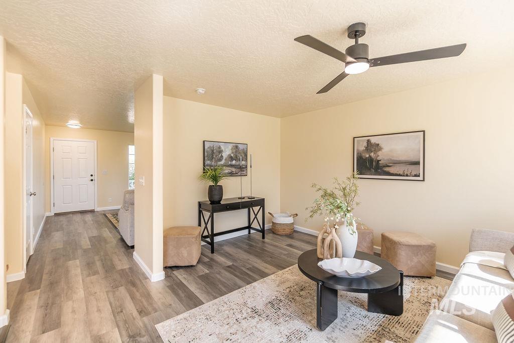 2806 Stoll Court Property Photo 8
