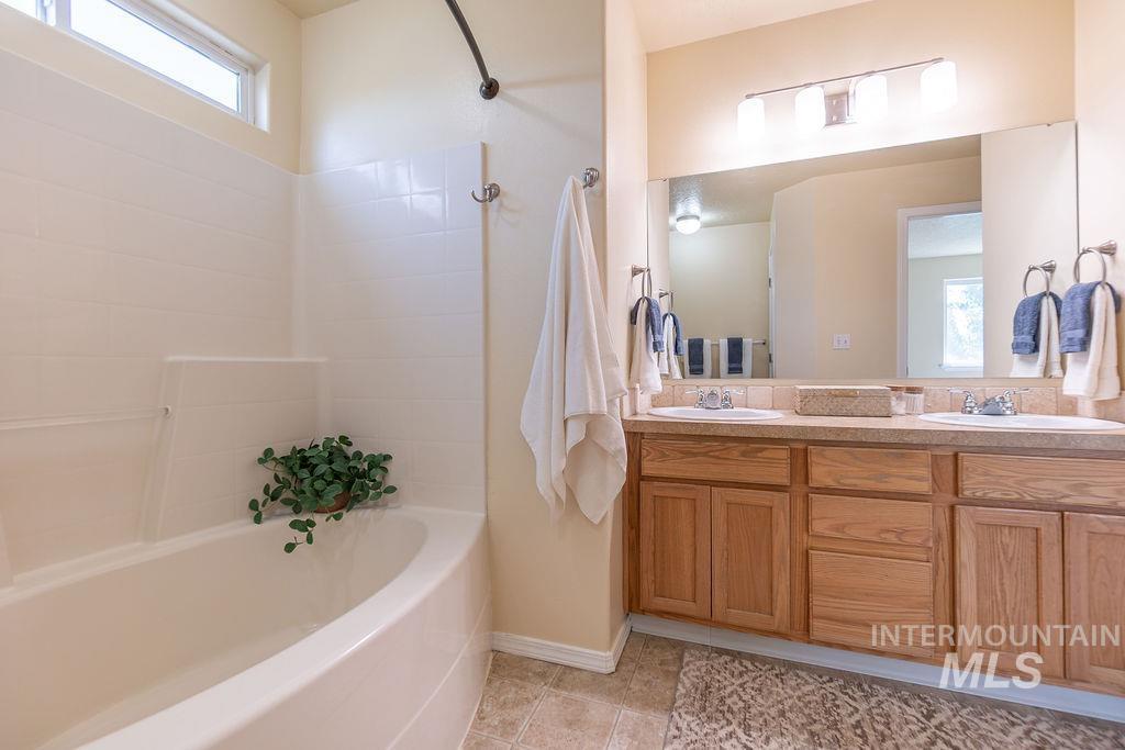 2806 Stoll Court Property Photo 21