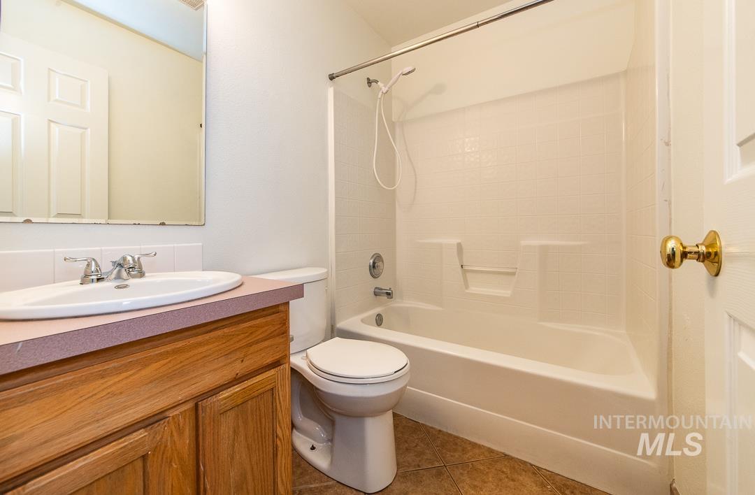 2107 W Habitat Property Photo 12