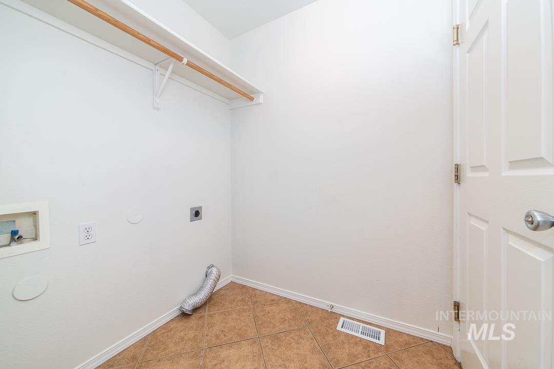2107 W Habitat Property Photo 15