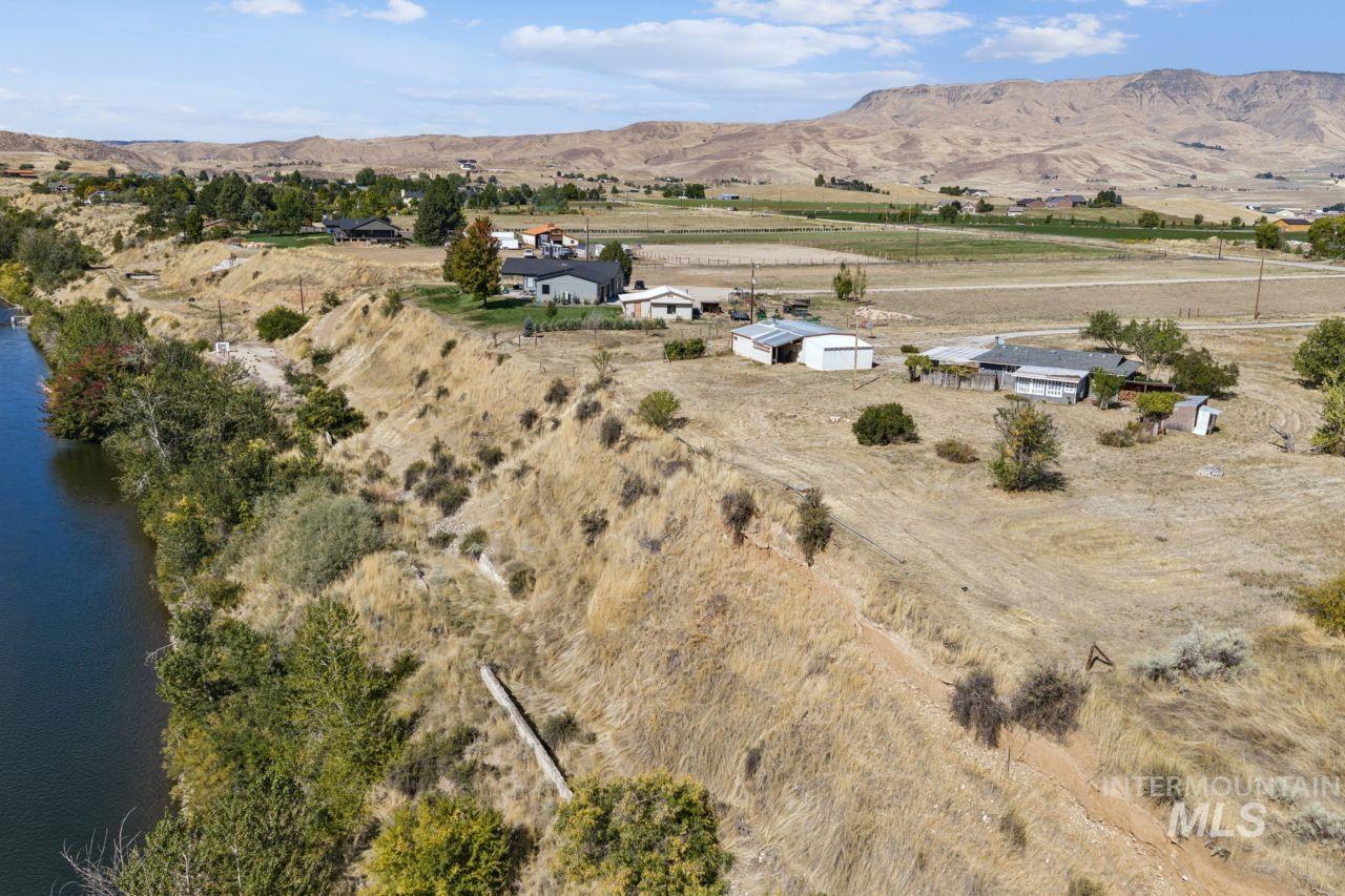 9845 N Highway 52 Property Photo 13