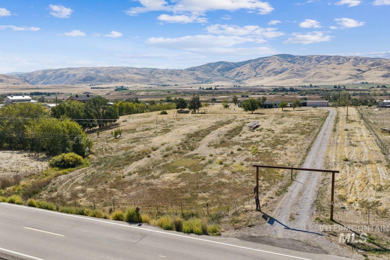 9845 N Highway 52 Property Photo 14