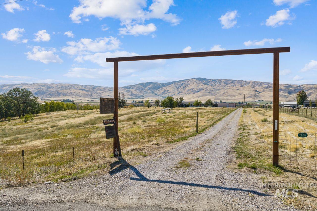 9845 N Highway 52 Property Photo 15
