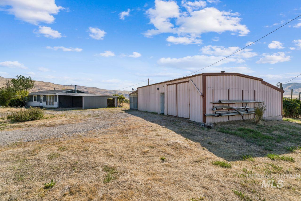 9845 N Highway 52 Property Photo 23