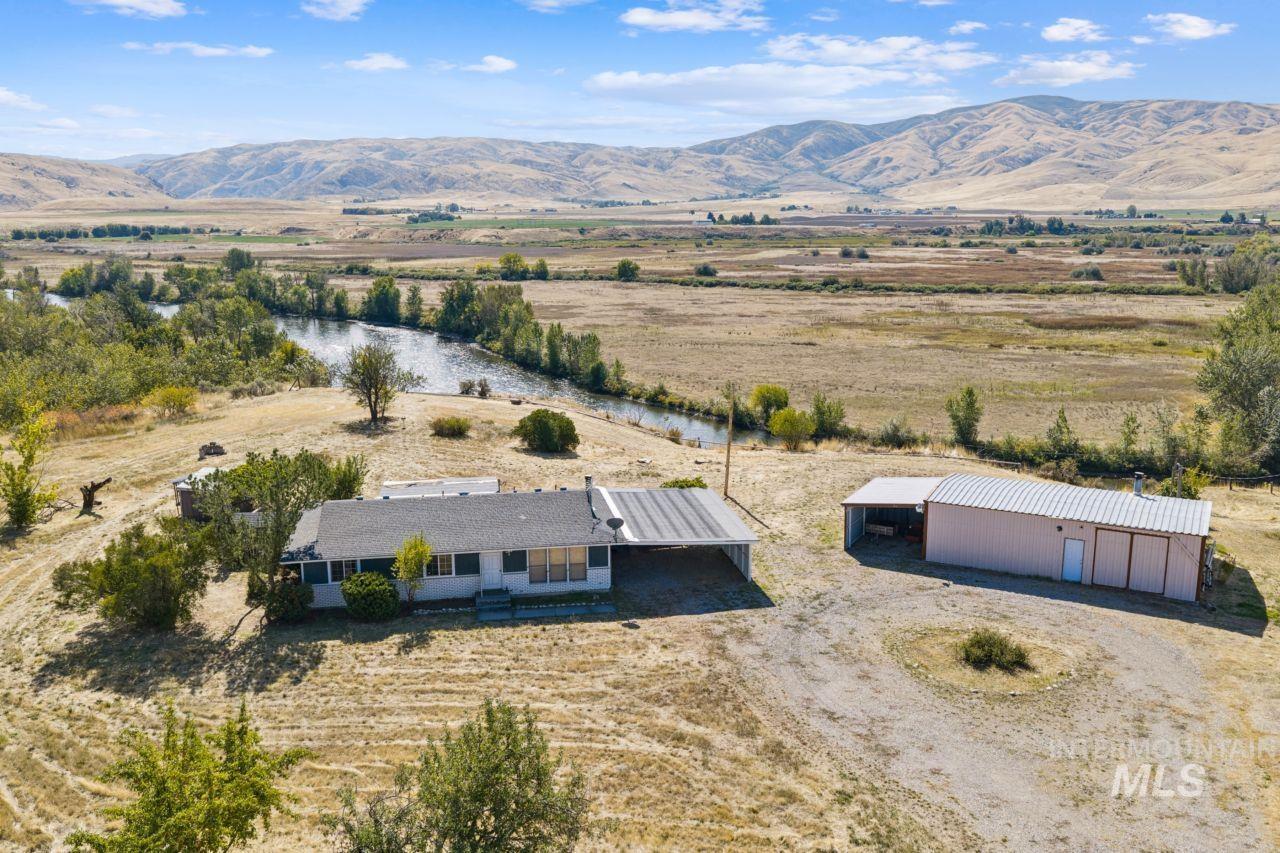 9845 N Highway 52 Property Photo 17