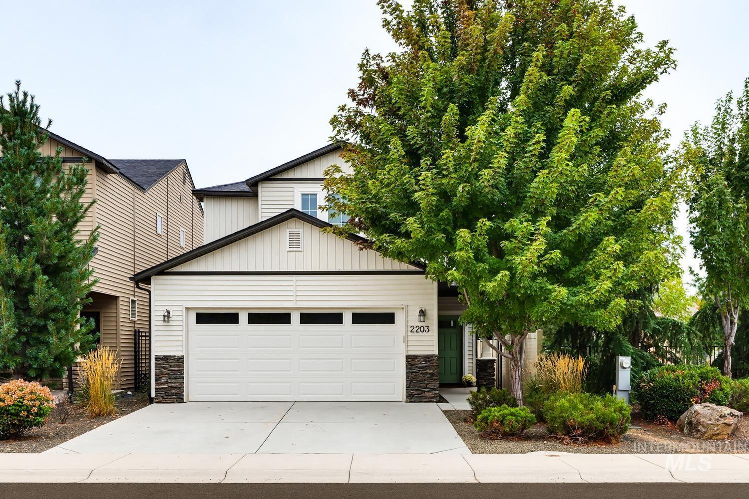 2203 E Ringneck Street Property Photo 1