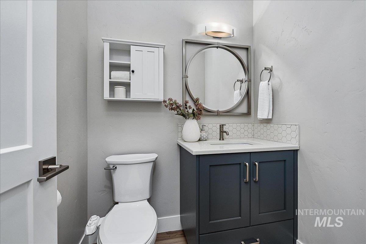 5693 W Pulaski St. Property Photo 28