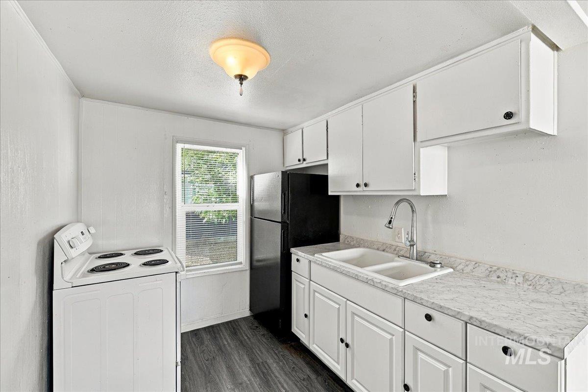 232 E Montana Ave Property Photo 11