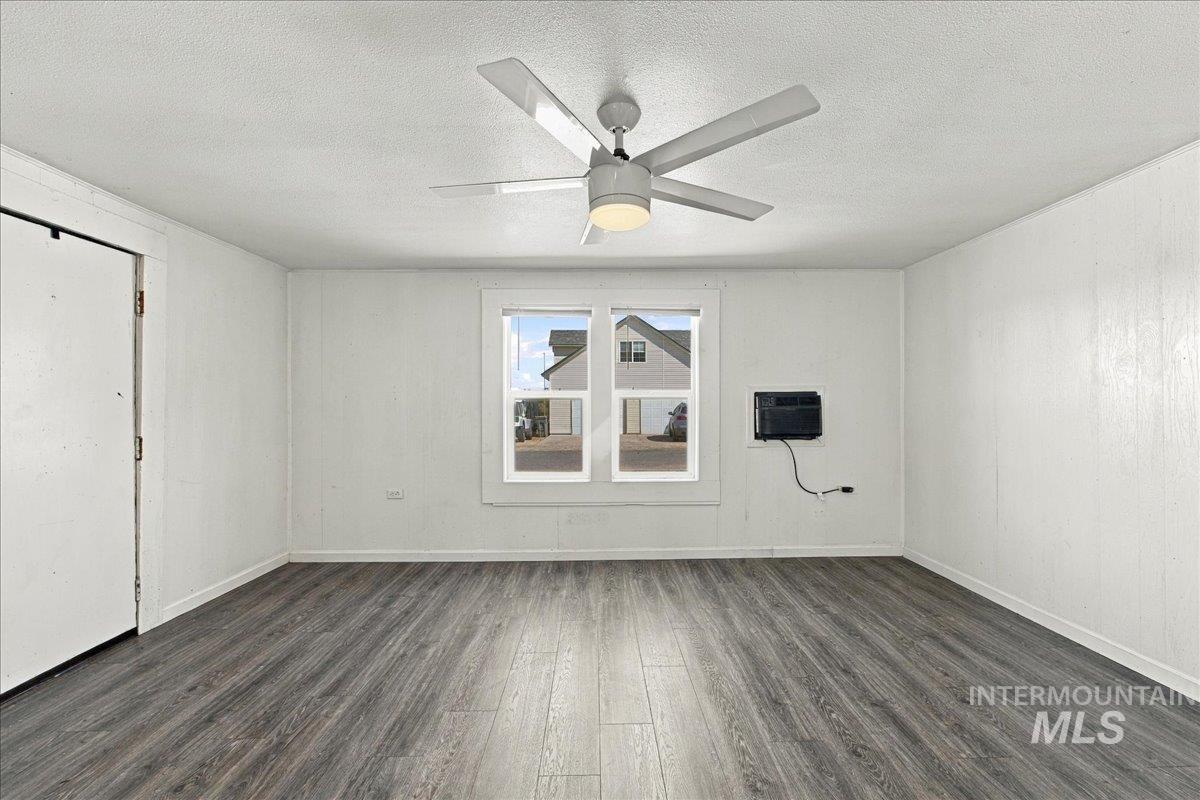 232 E Montana Ave Property Photo 15