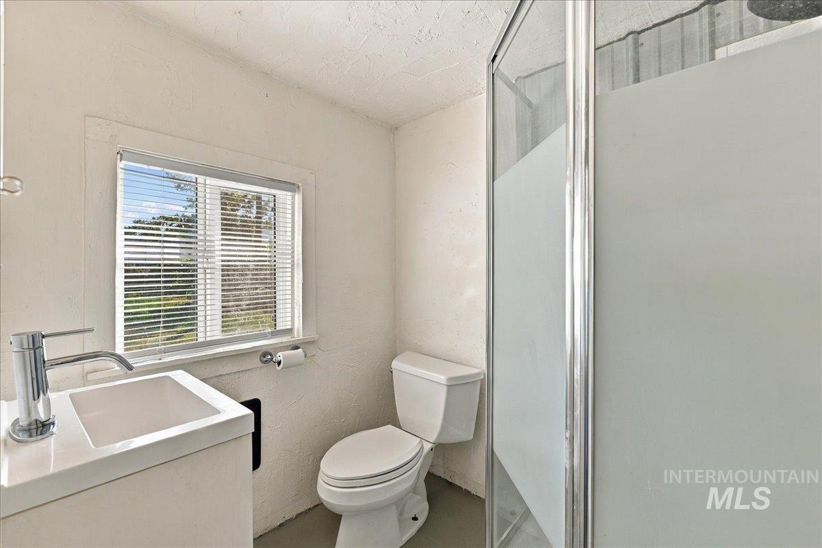 232 E Montana Ave Property Photo 19