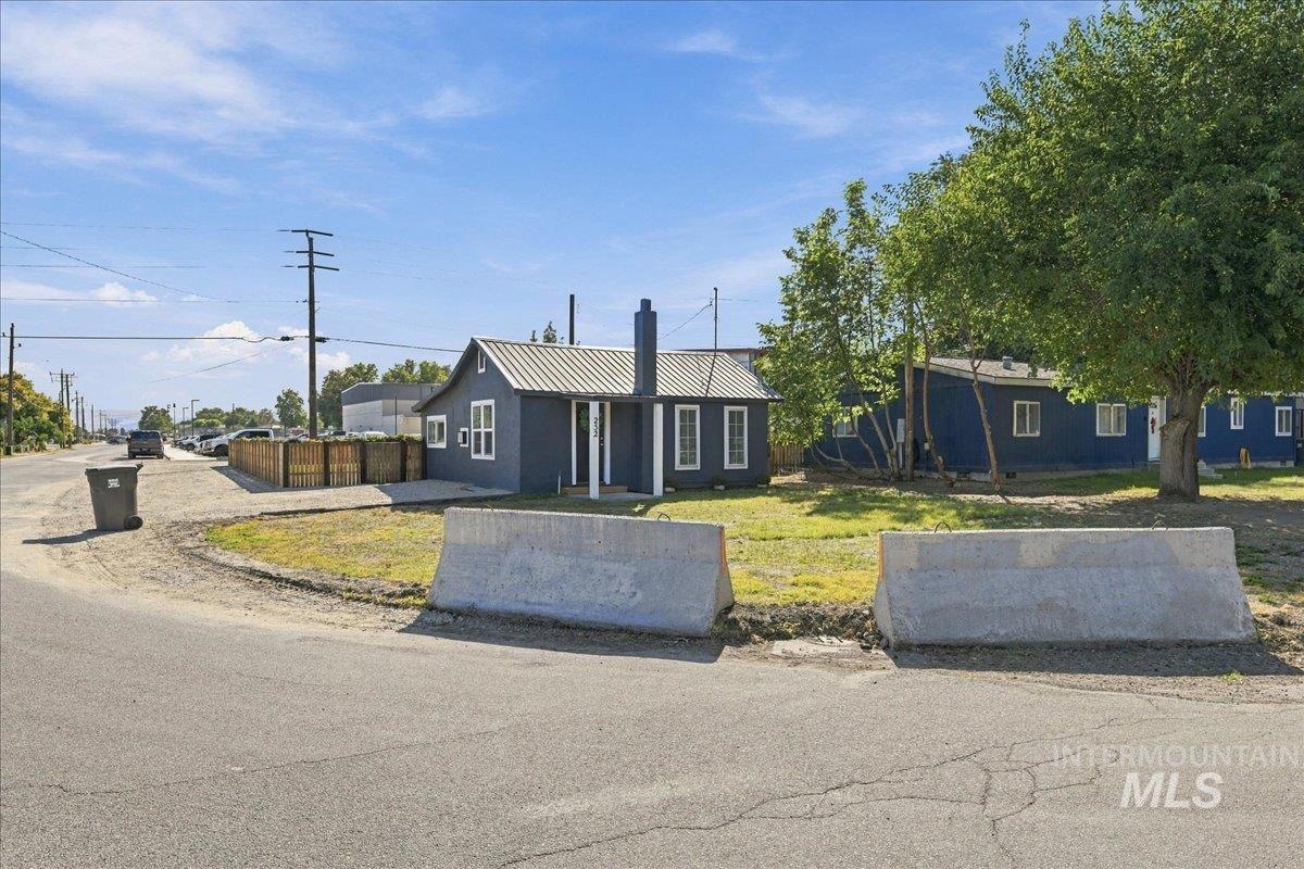 232 E Montana Ave Property Photo 33