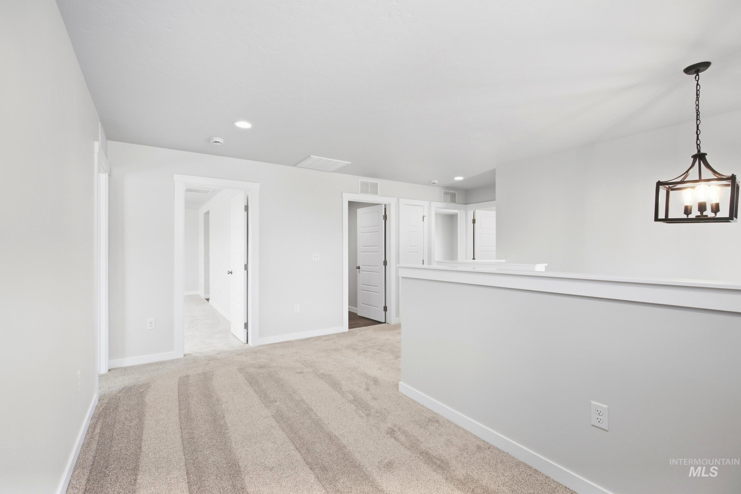 588 N Palaestra Ave Property Photo 16