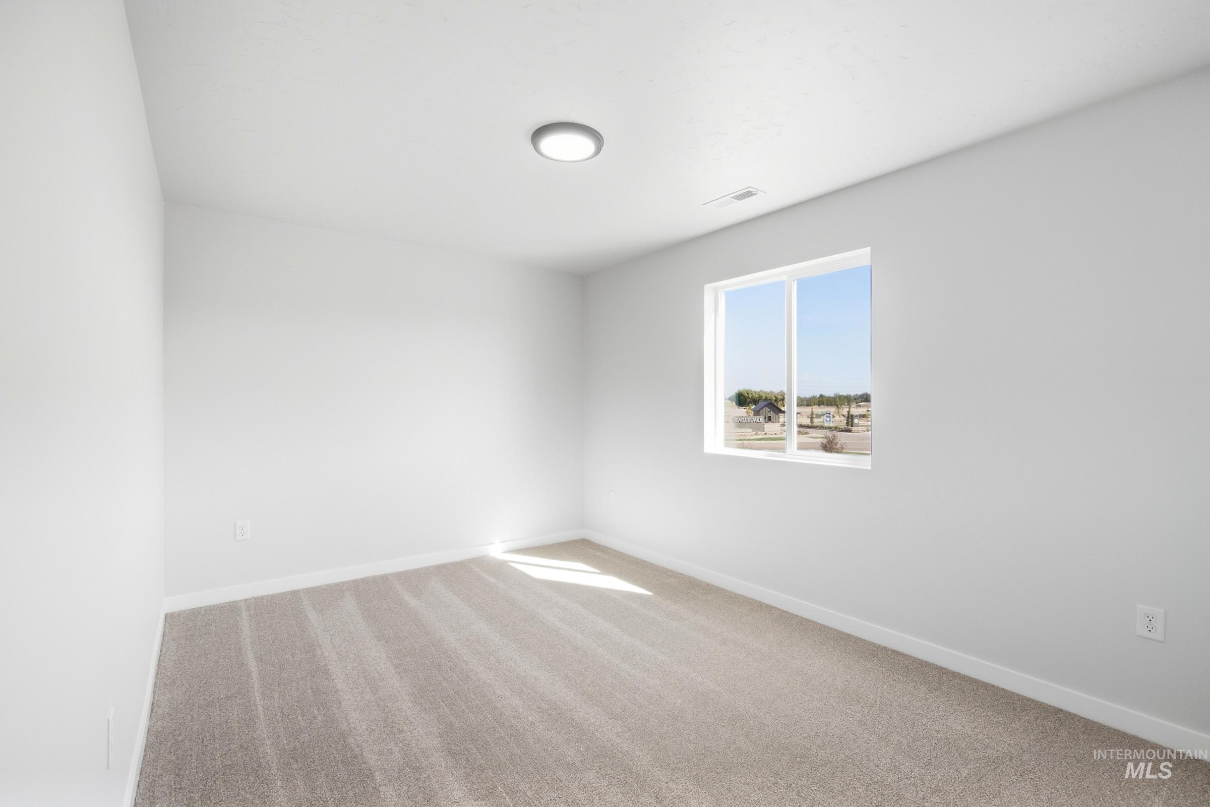 588 N Palaestra Ave Property Photo 22