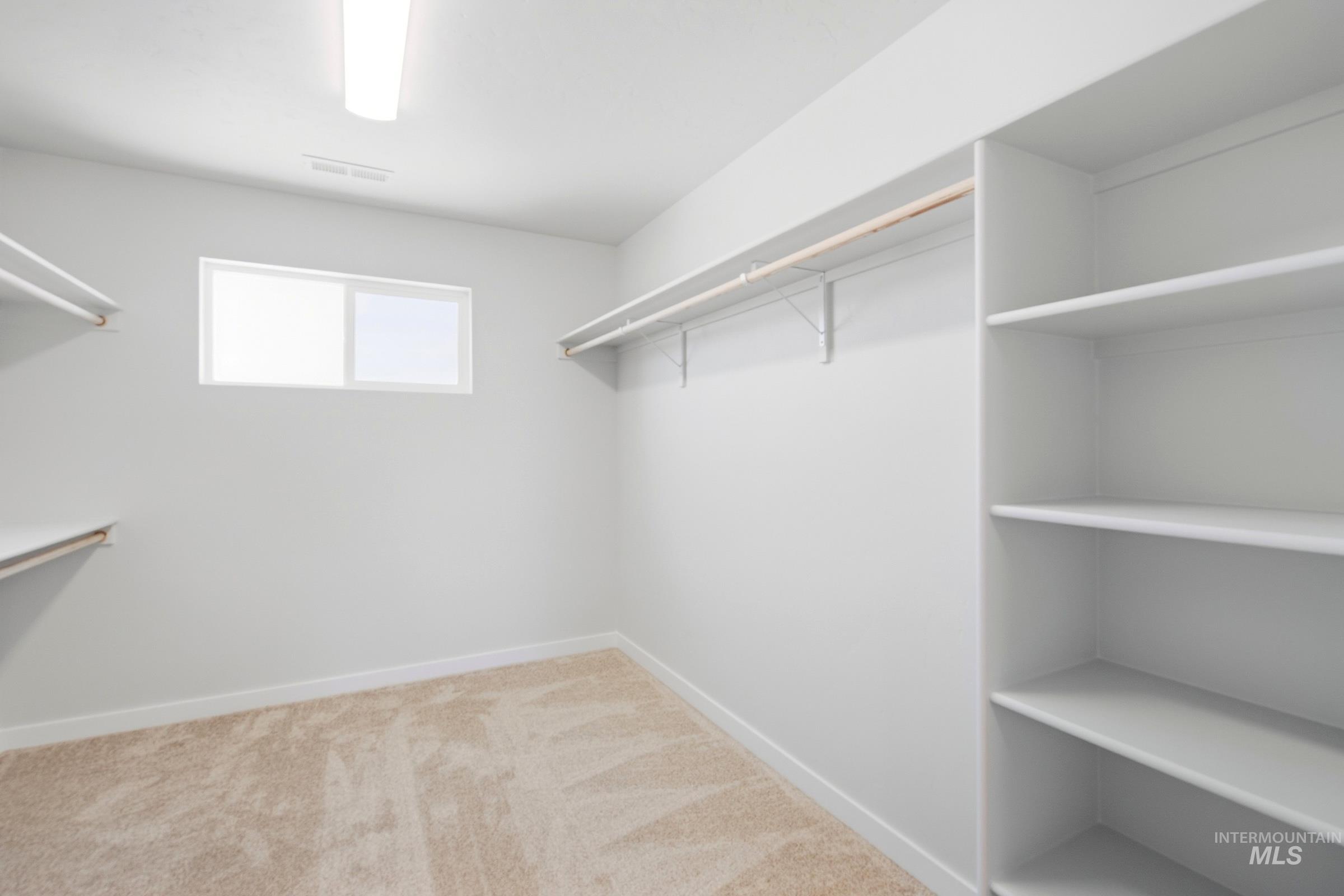 588 N Palaestra Ave Property Photo 28