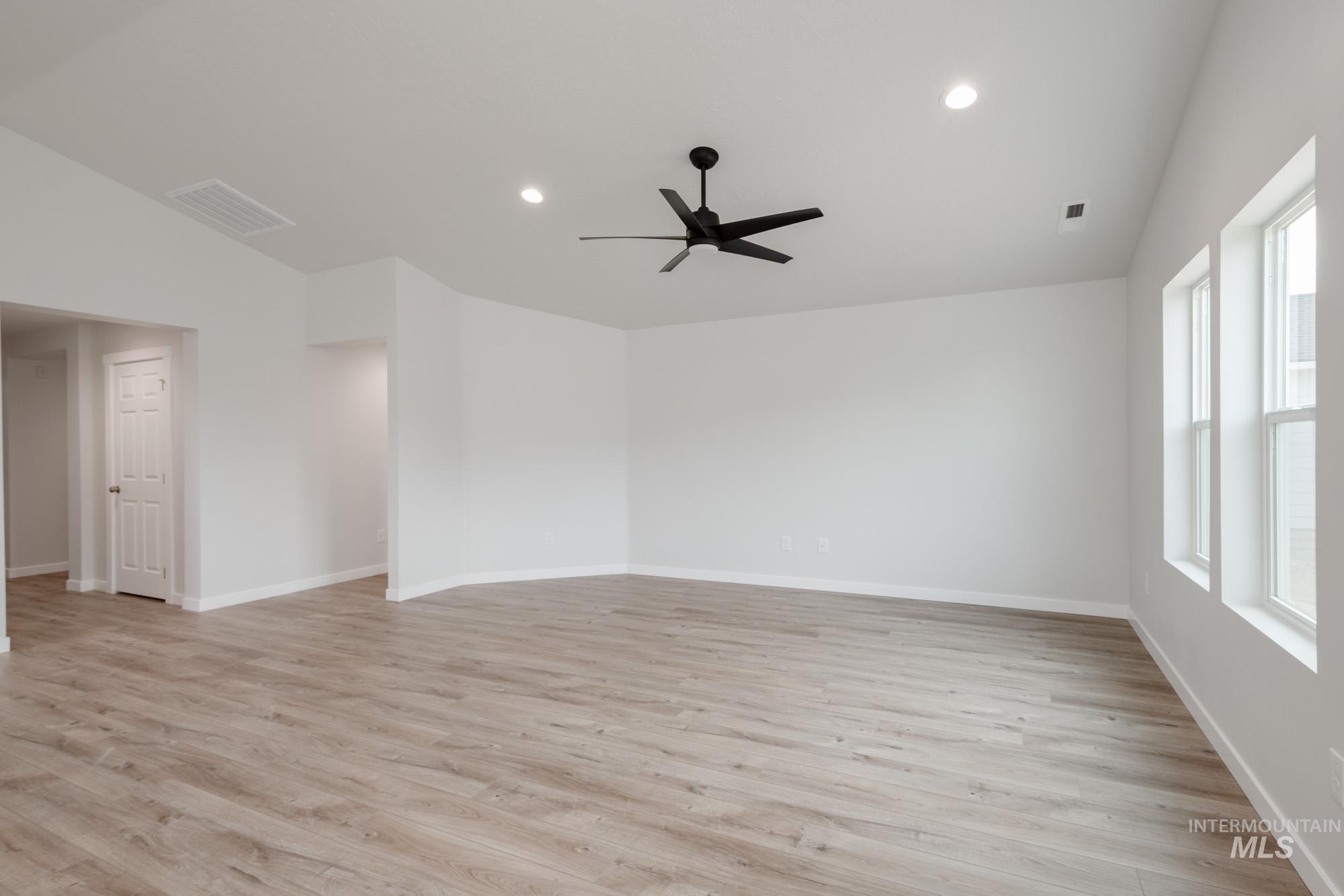 9084 W Violet St Property Photo 11