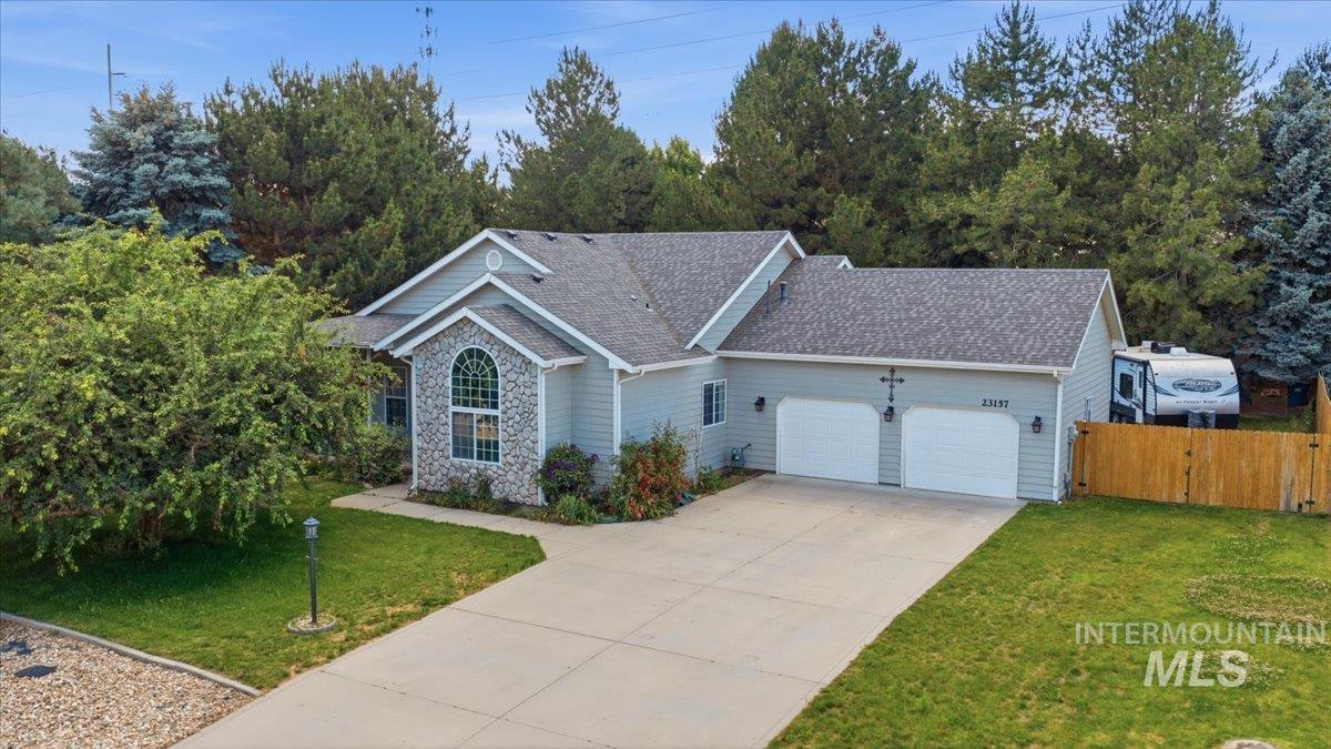 23157 Forest Hills Loop Property Photo 1