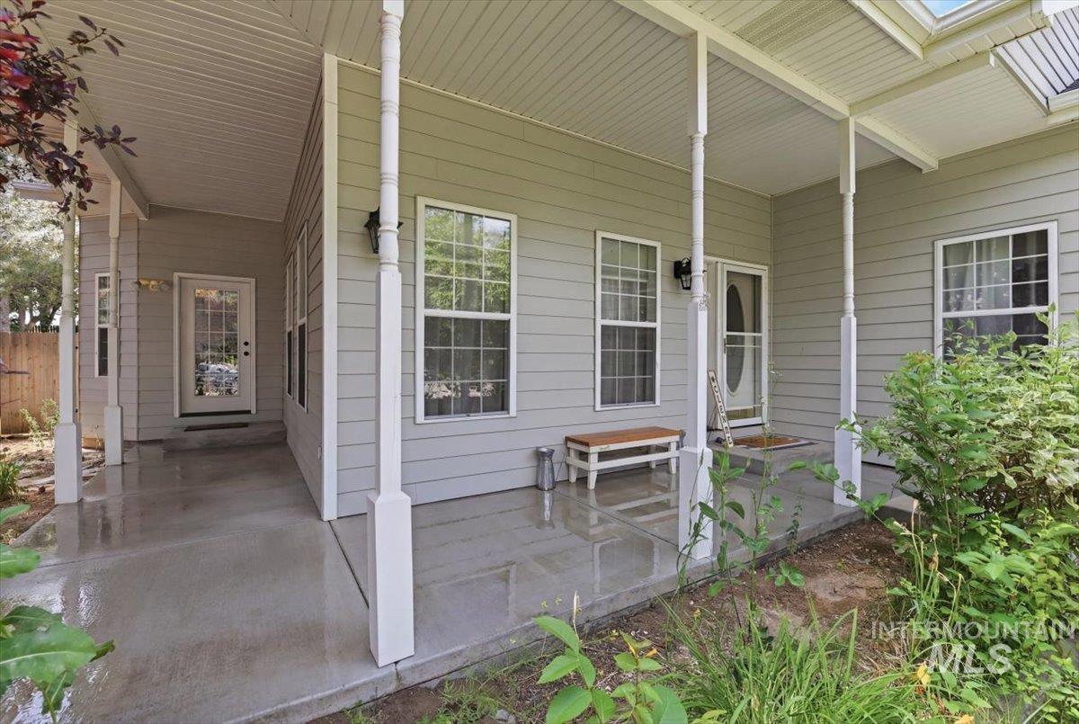 23157 Forest Hills Loop Property Photo 4