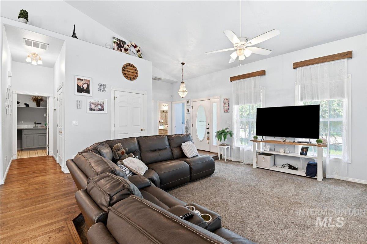 23157 Forest Hills Loop Property Photo 10
