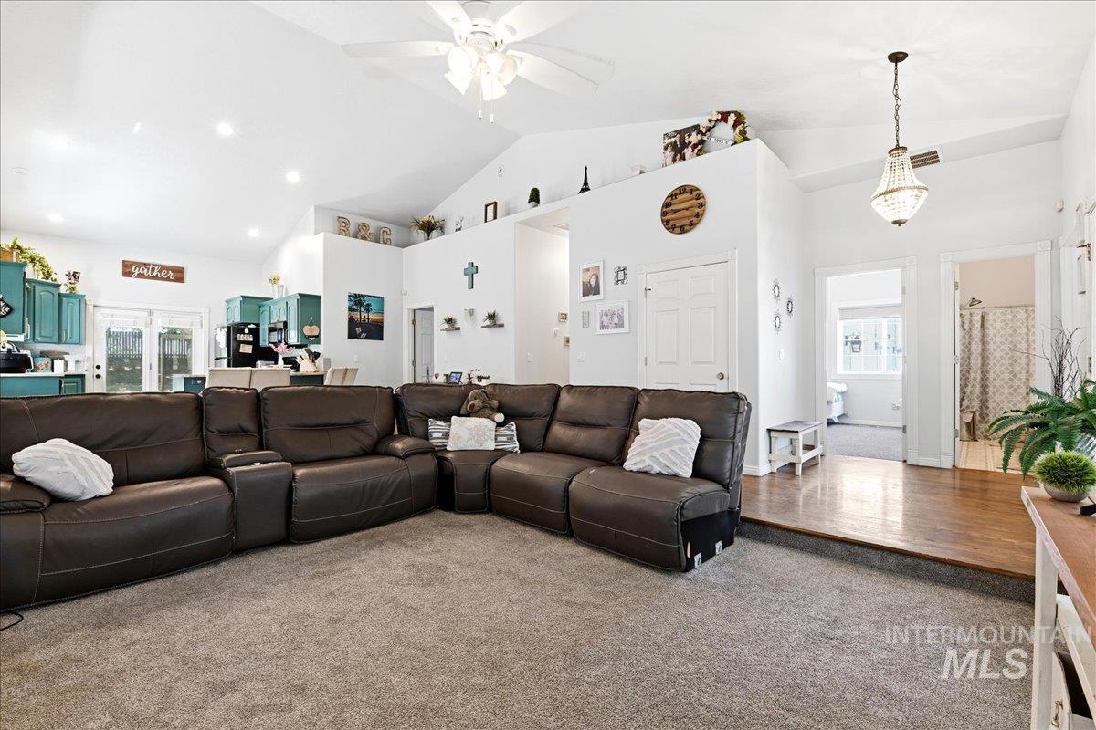 23157 Forest Hills Loop Property Photo 11