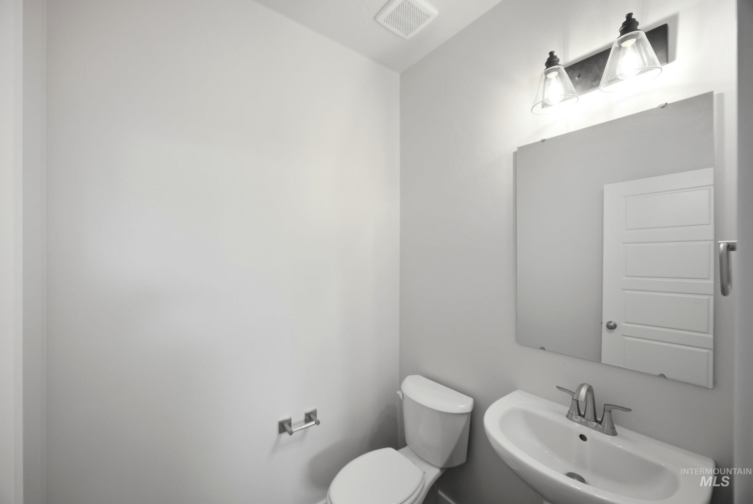 6704 S Arista Ave Property Photo 10