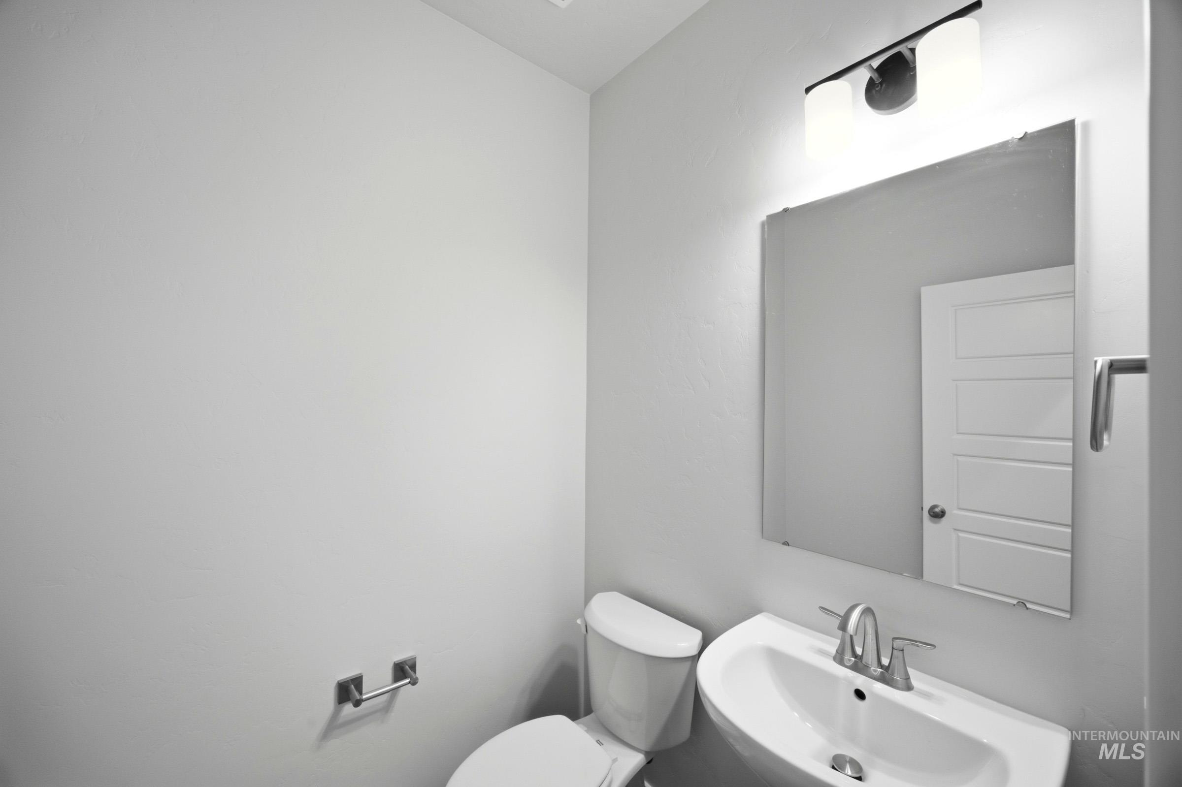 6716 S Arista Ave Property Photo 10