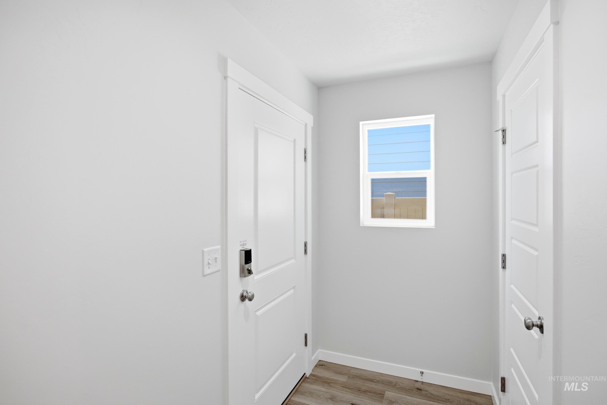 1282 N Coltsfoot Ave Property Photo 12
