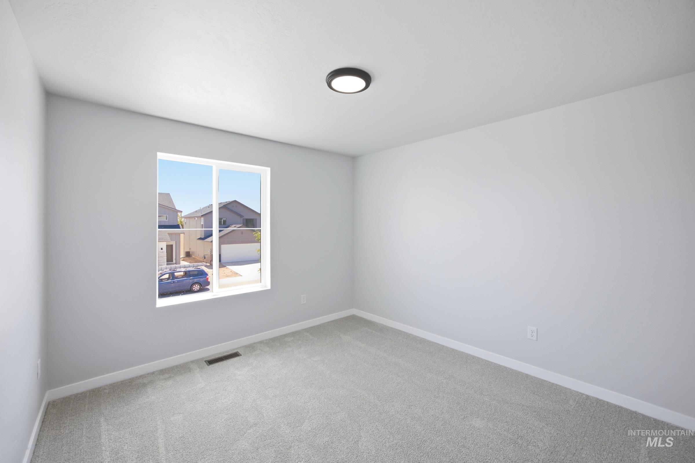 1282 N Coltsfoot Ave Property Photo 21
