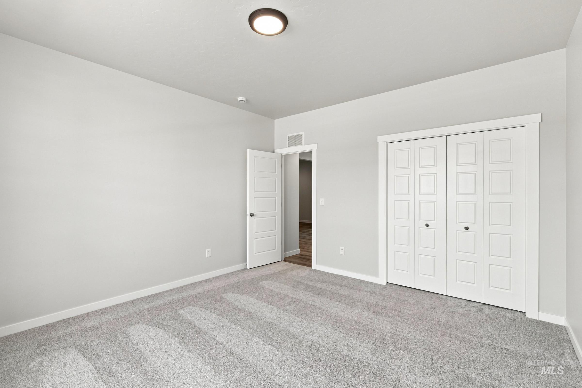 2327 W Tar Sands Dr Property Photo 14