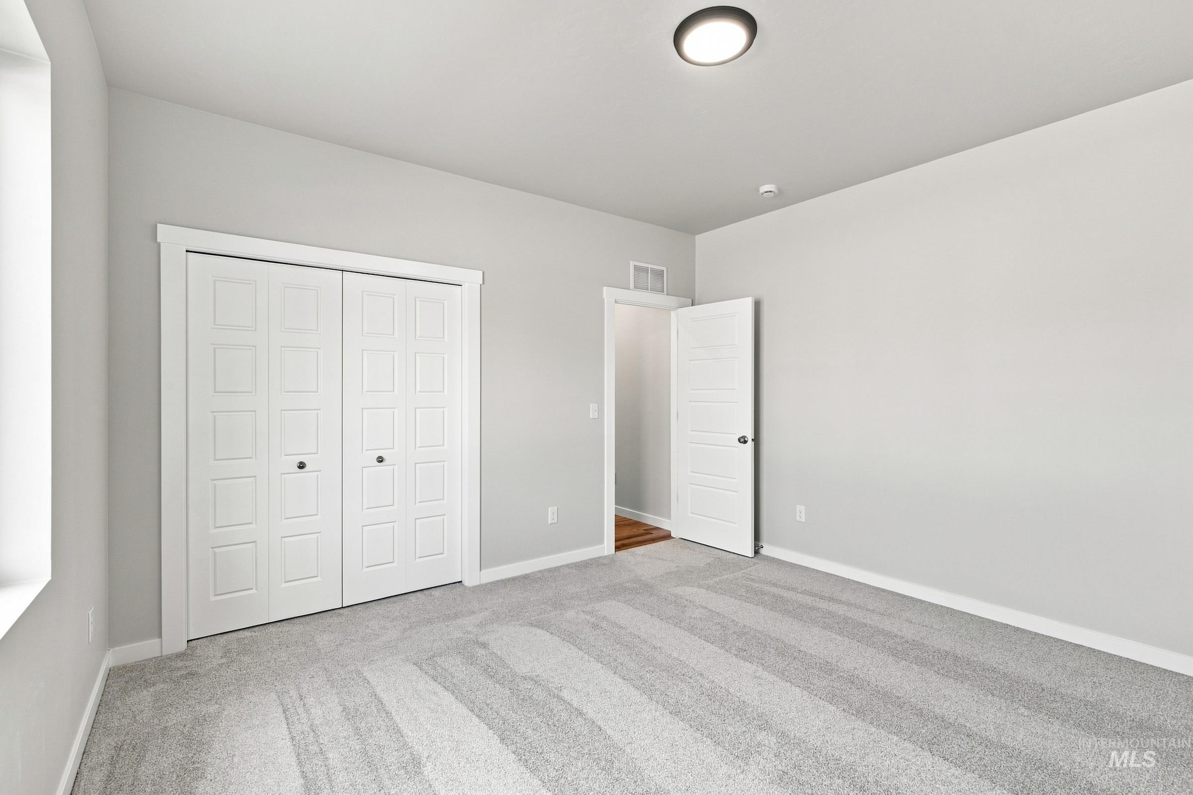 2327 W Tar Sands Dr Property Photo 16