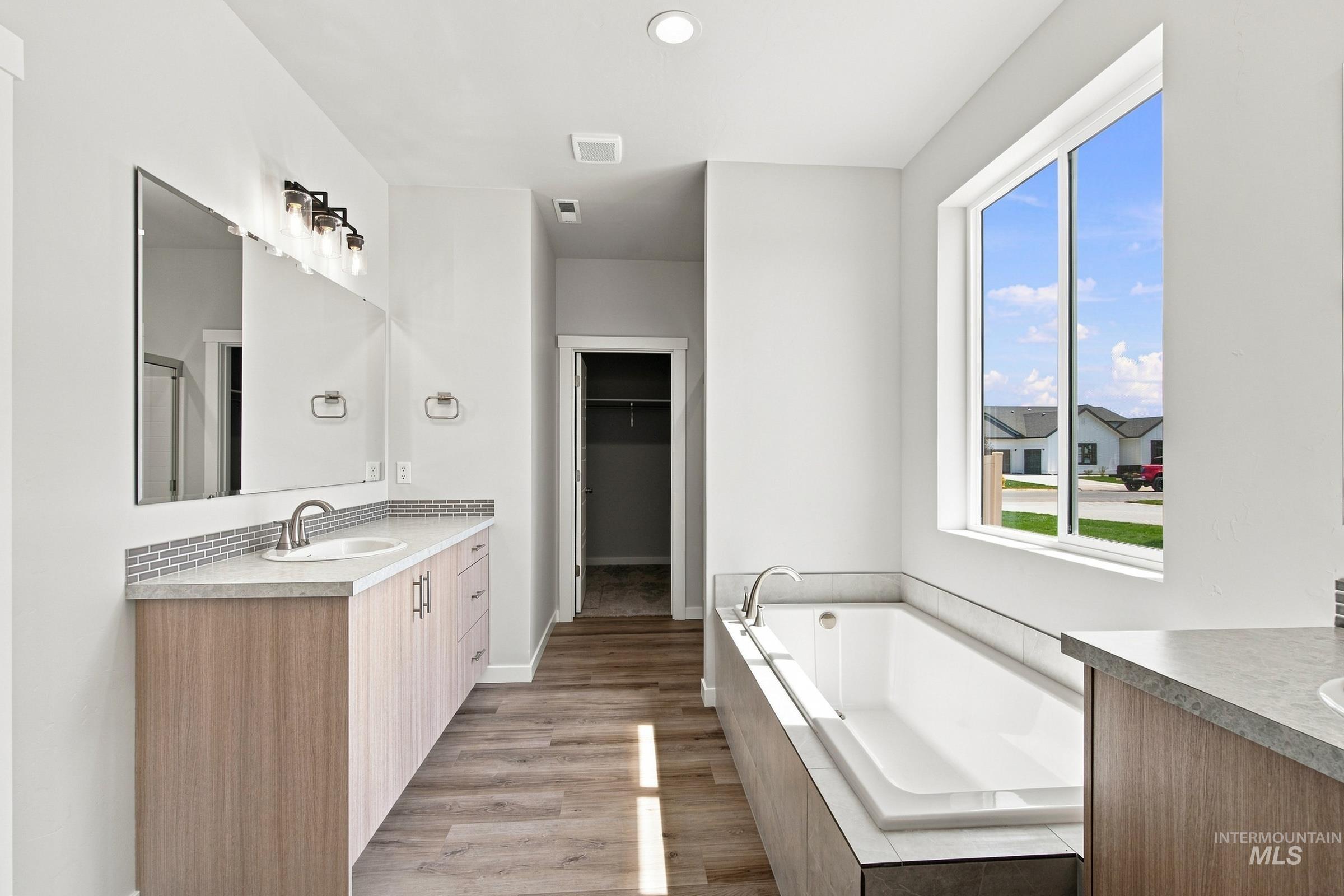 2327 W Tar Sands Dr Property Photo 27