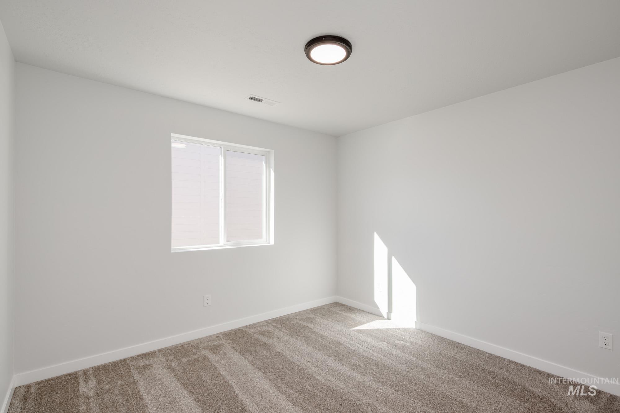 1358 N Coltsfoot Ave Property Photo 15